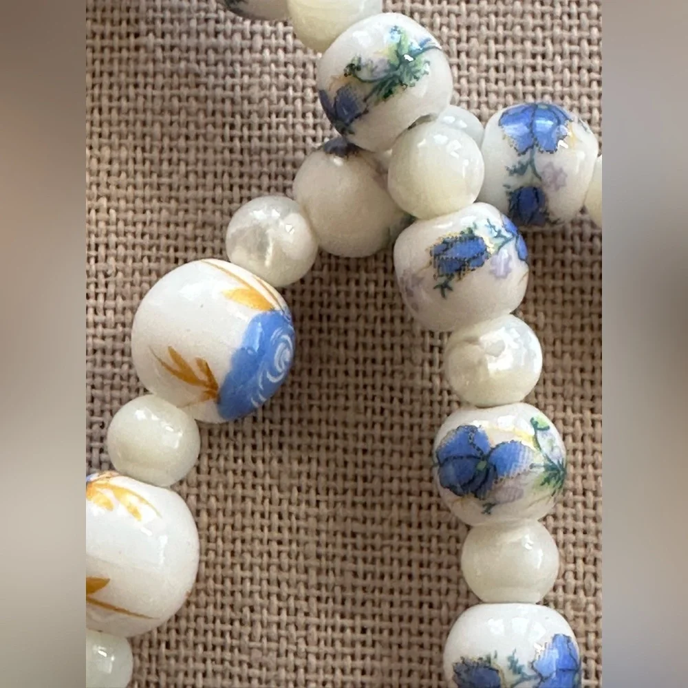 22 inch Porcelain and Pearls bead necklace NWOT - Picture 7 of 14